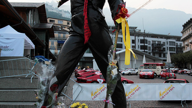 Grand Prix de Montreux 2012 - statue debout