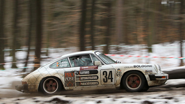 Porsche 911, blanc, action profil drt