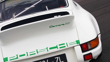 Malte à Montlhéry - Porsche 911 Carrera 2.7 RS blanc logos capot moteur