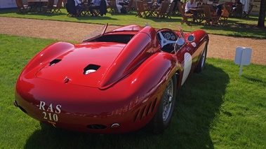 Maserati 300S rouge 3/4 arrière droit