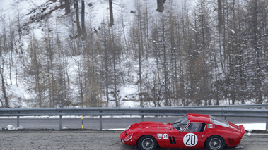 Serenissima Louis Vuitton Classic Run 2012 - Ferrari 250 GTO rouge profil vue de haut