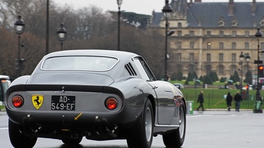 Traversée de Paris 2013 - Ferrari 275 GTB anthracite 3/4 arrière droit