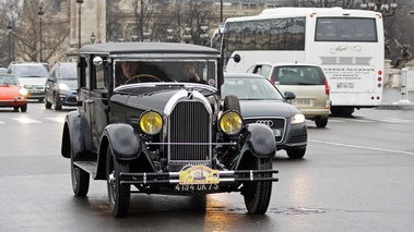 Traversée de Paris 2013 - Talbot-Lago noir 3/4 avant droit
