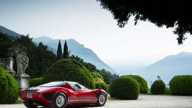 Villa d'Este 2018 - Alfa Romeo 33 Stradale rouge 3/4 arrière droit