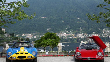 Villa d'Este 2018 - Ferrari 250 GTO bleu/jaune & Alfa Romeo 33 Stradale rouge