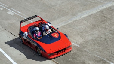 Rendez-Vous Ferrari 2012 - barquette 348 rouge/bleu 3/4 avant droit filé vue de haut penché