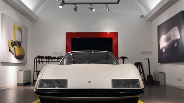 Musée Ferrari - P6 blanc face avant