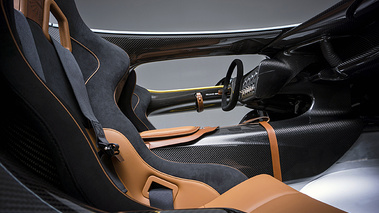 Aston Martin CC100 Speedster intérieur
