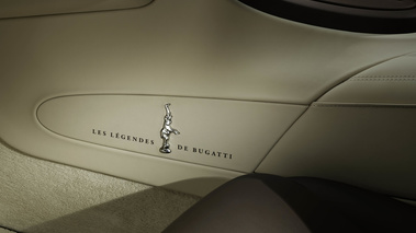 Bugatti Veyron Grand Sport Vitesse Jean Bugatti logo console centrale 2
