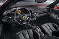 Ferrari 458 Spider rouge intérieur