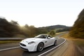 Jaguar XKR-S Convertible blanc 3/4 avant gauche travelling debout