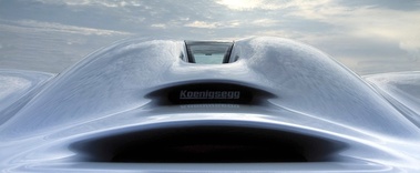 Koenigsegg CC8S gris logo capot moteur
