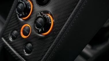 McLaren 650 S Special Operations - Arignan Black - détail habitacle