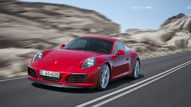 Porsche 911 Facelift - rouge - 3/4 avant gauche dynamique