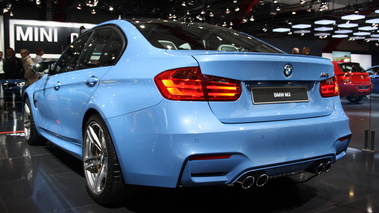 BMW M3 - bleue - 3/4 arrière gauche