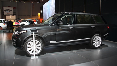 Range Rover L - noir - 3/4 avant gauche