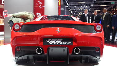Ferrari 458 Speciale rouge face arrière