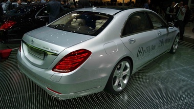Mercedes Classe S Hybrid gris 3/4 arrière droit