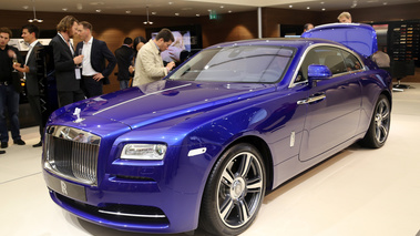 Rolls Royce Wraith bleu 3/4 avant gauche