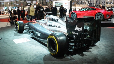 Honda McLaren F1 3/4 arrière gauche 