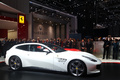 Salon de Genève 2016 - Ferrari GTC/4 Lusso blanc profil