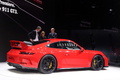 Salon de Genève 2017 - Porsche 991 GT3 MkII rouge 3/4 arrière droit