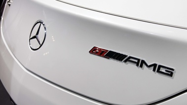 Mondial de l'Automobile de Paris 2012 - Mercedes SLS AMG GT Roadster blanc logos coffre