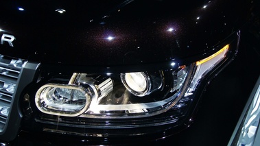 Mondial de l'Automobile de Paris 2012 - Range Rover bordeaux phare avant