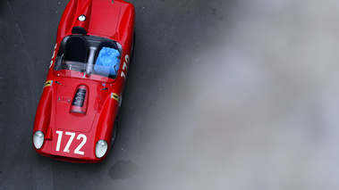 Rétromobile 2012 - Ferrari rouge vue du dessus