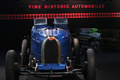 Rétromobile 2013 - Bugatti bleu face avant debout