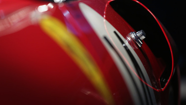 Rétromobile 2013 - Ferrari 340/375 MM rouge poignée de porte