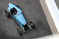 Rétromobile 2016 - Bugatti Type 35 bleu 3/4 avant droit vue de haut