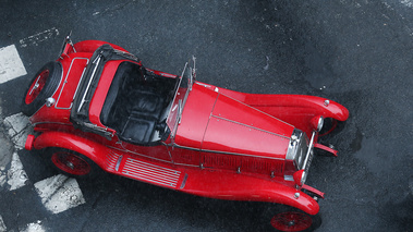 Rétromobile 2018 - Alfa Romeo rouge 3/4 avant droit vue de haut