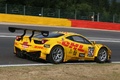 Ferrari 458 GT3 jaune 3/4 arrière droit filé