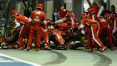 F1 GP Singapour 2015 Ferrari pit