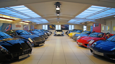 Concession Pozzi - showroom Ferrari