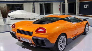 Visite de l'usine Zagato - prototype Lamborghini orange 3/4 arrière droit