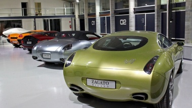 Visite de l'usine Zagato - prototype vert 3/4 arrière droit