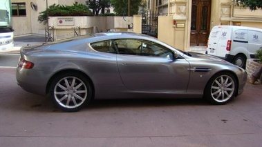 ASTON MARTIN DB9 - VENDU 2004 - profil 2