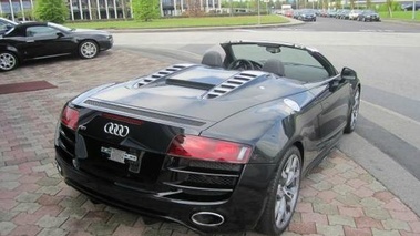 AUDI R8 Spyder - VENDU 2010 - 3/4 arrière droit