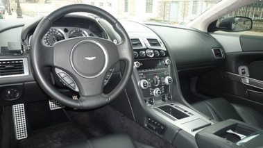 ASTON MARTIN DB9 - VENDU 2008 - 3/4 avant gauche