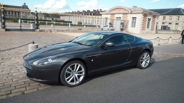 ASTON MARTIN DB9 - VENDU 2011 - 3/4 avant gauche