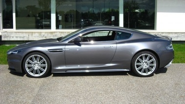 ASTON MARTIN DBS - VENDU 2008 - profil