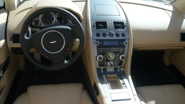 ASTON MARTIN V8 Vantage Roadster S 2011 - 3/4 avant gauche