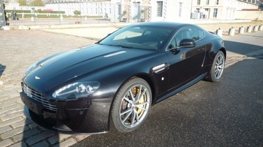 ASTON MARTIN V8 Vantage - VENDU 2012 - 3/4 avant gauche