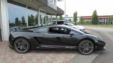 LAMBORGHINI Gallardo LP570-4 - VENDU 2010 - profil