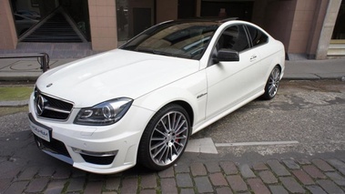 MERCEDES BENZ C63 AMG Coupe - VENDU 2011 - 3/4 avant gauche